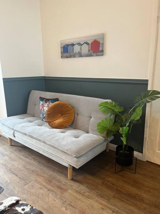 Lobster Cottage - Stylish 3 Bedroom Cottage In Heart Of Tenby Town, Pembrokeshire Екстериор снимка